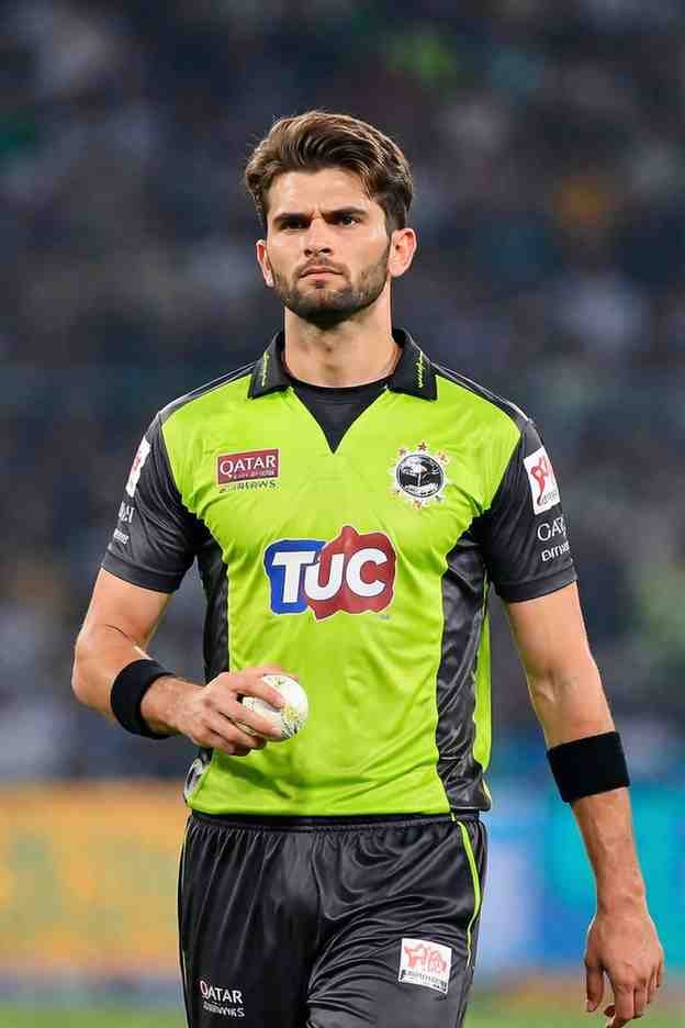 Shaheen Afridi Lahore Qalandars fast bowler holding cricket ball