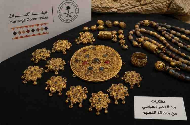Rare Abbasid era gold jewelry discovered in Saudi Arabia during archaeological excavation