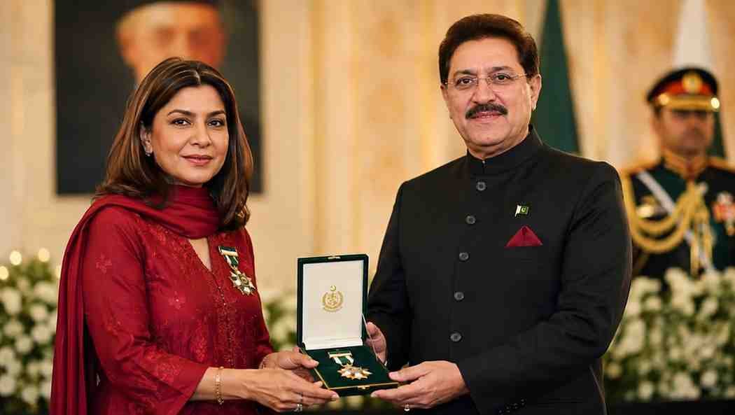 Hadiqa Kiani receiving Sitara-e-Imtiaz at Governor House Lahore