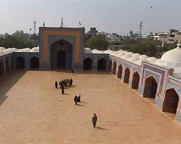 99 or 100 Domes? Mosque Mystery Explained Shah Jahan Mosque in Thatta, Sindh