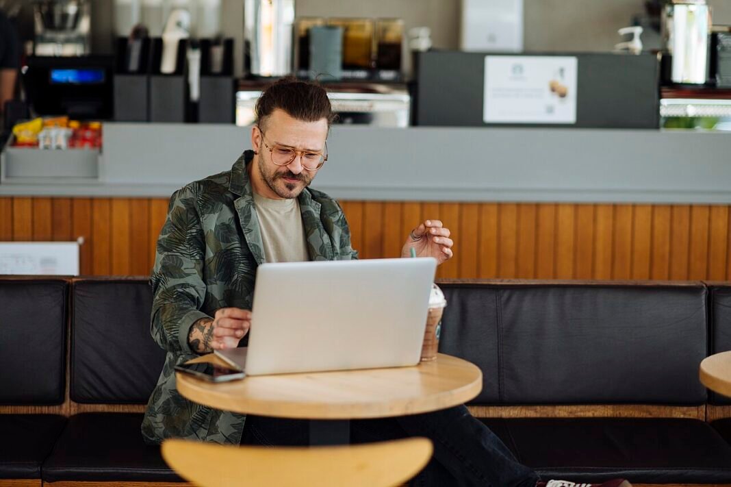 How to Use Free WiFi Safely: 8 Rules That Protect You