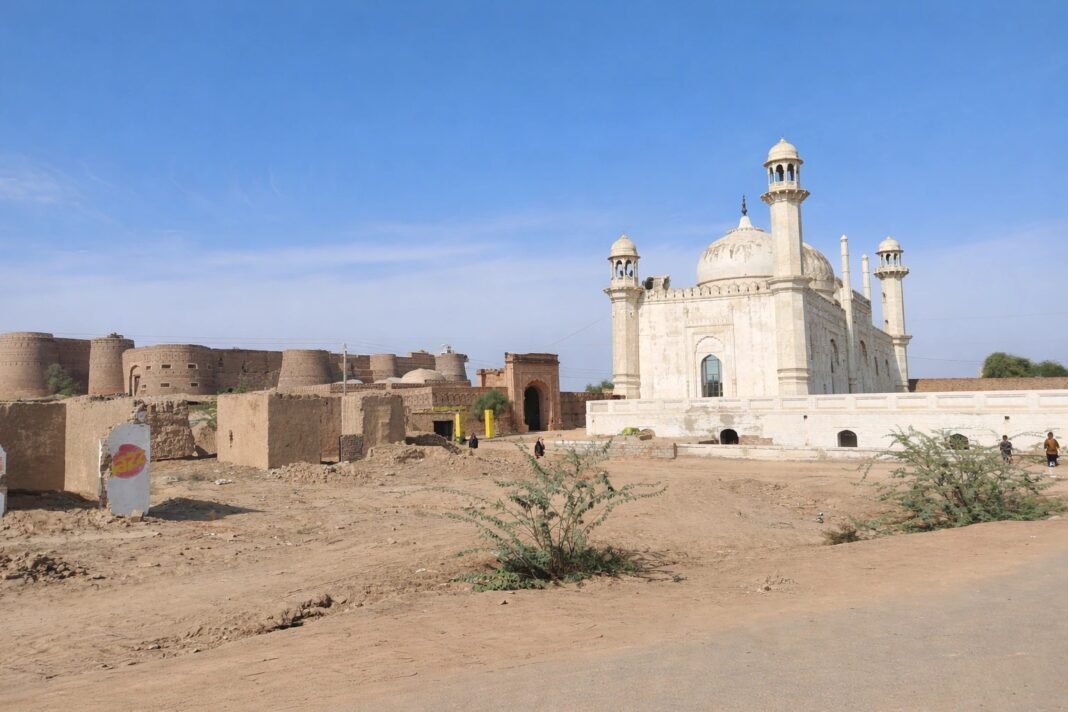 Abbasi Mosque Derawar: Why You Should Visit & When to Go | Explore Pakistan Abbasi Mosque Derawar: Why You Should Visit & When to Go | Explore Pakistan