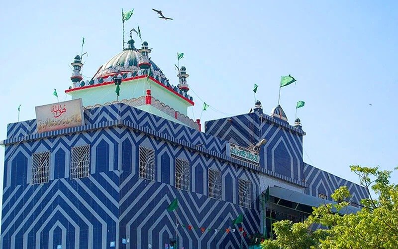 Abdullah Shah Ghazi Shrine: Why You Should Visit & When to Go | Explore Pakistan
