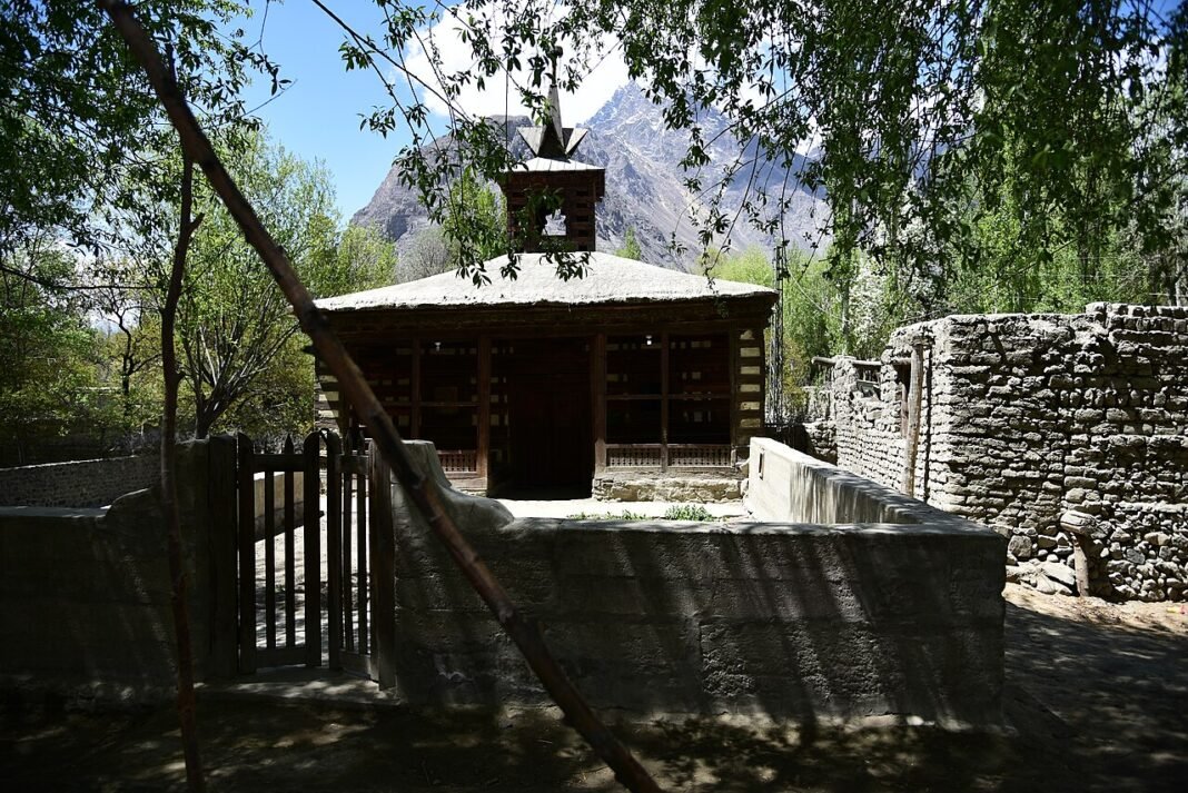 Amburik Mosque: Why You Should Visit & When to Go | Explore Pakistan Amburik Mosque: Why You Should Visit & When to Go | Explore Pakistan