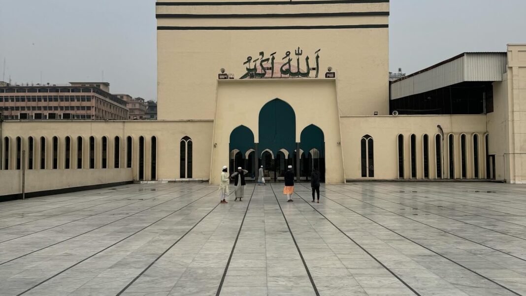 Baitul Mukarram Mosque Karachi: Why You Should Visit & When to Go | Explore Pakistan