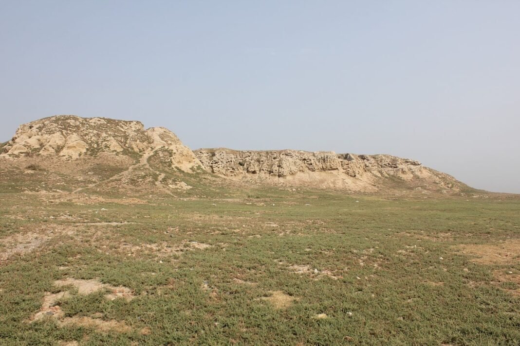 Bala Hisar Mound Pushkalavati: Why You Should Visit & When to Go | Explore Pakistan Bala Hisar Mound Pushkalavati: Why You Should Visit & When to Go | Explore Pakistan