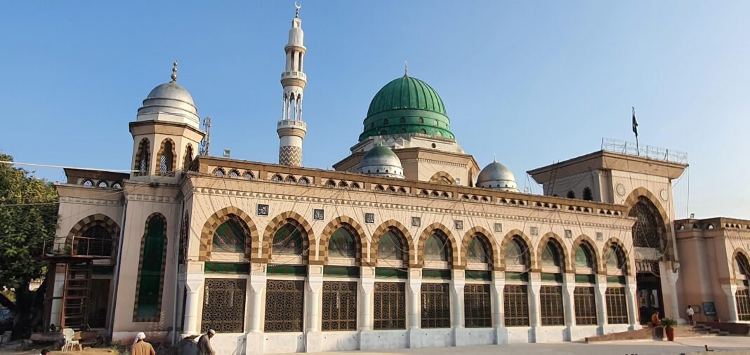 Bari Imam Shrine: Why You Should Visit & When to Go | Explore Pakistan Bari Imam Shrine: Why You Should Visit & When to Go | Explore Pakistan