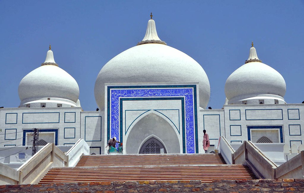 Bhutto Family Mausoleum Garhi Khuda Bakhsh: Why You Should Visit & When to Go | Explore Pakistan