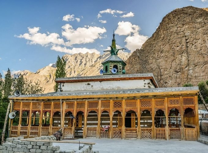 Chaqchan Mosque: Why You Should Visit & When to Go | Explore Pakistan