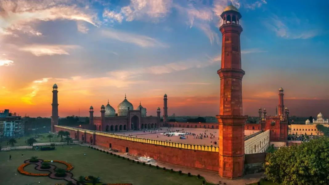 CM Citizen Portal: Punjab & Provincial Complaint Channels Lahore city Punjab Pakistan