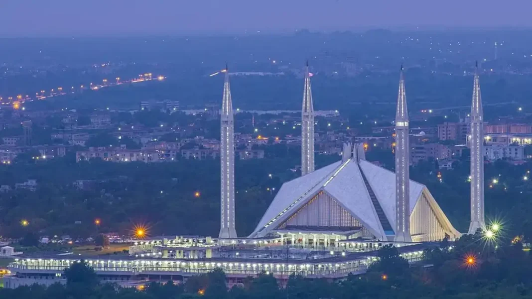Current Issues of Pakistan (2026): What Matters Most Right Now Islamabad skyline with Faisal Mosque