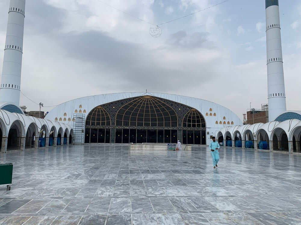 Data Darbar: Why You Should Visit & When to Go | Explore Pakistan Data Darbar: Why You Should Visit & When to Go | Explore Pakistan