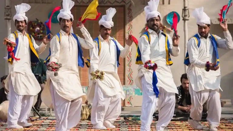 Different Cultures of Pakistan: Punjabi, Sindhi, Pashtun, Balochi and More