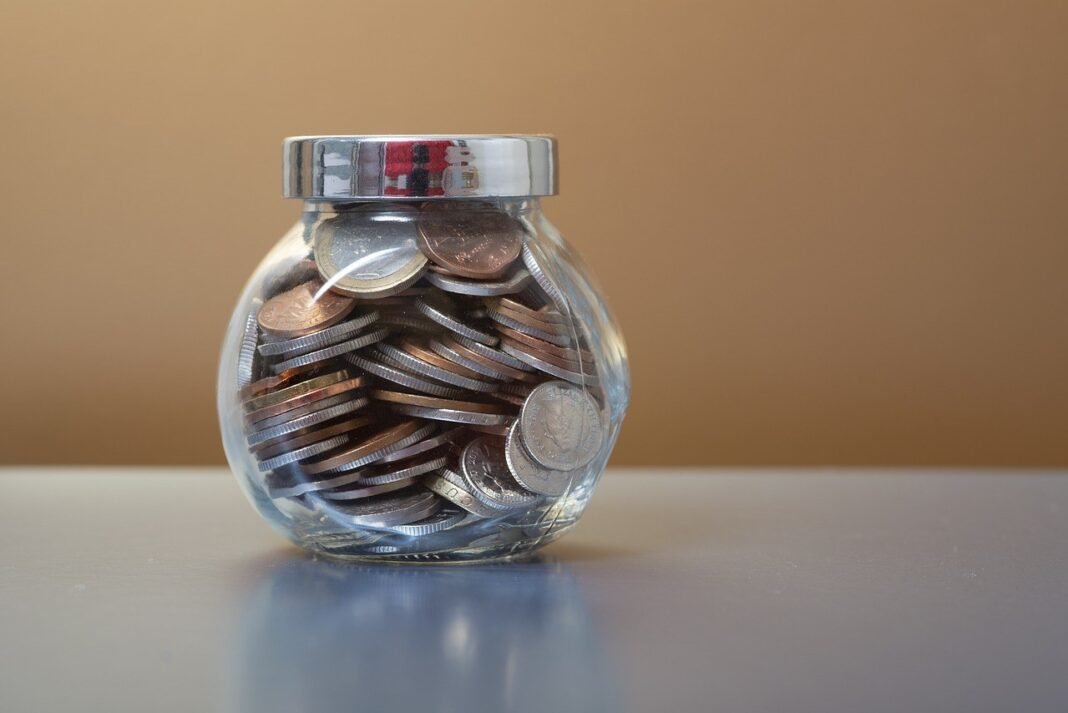 High-Yield vs Regular Savings Accounts: Is the Switch Worth It?