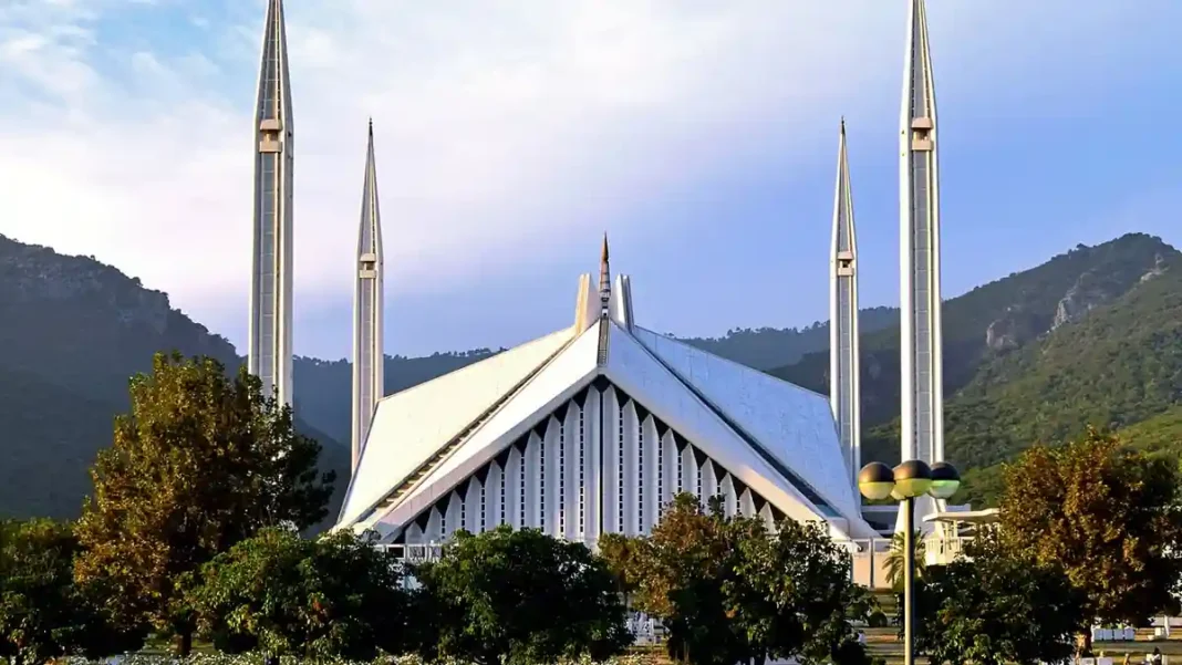 Pakistan Ka Capital Kya Hai? Islamabad in Simple Words Faisal Mosque Islamabad front view