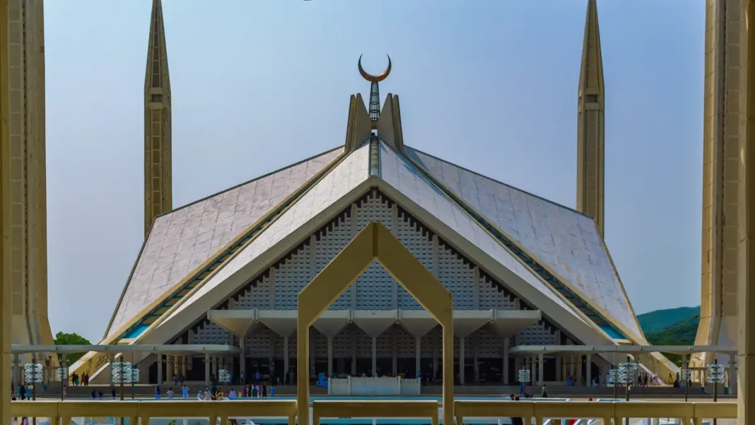 Pakistan Population by Religion: 2023 Census Breakdown Explained