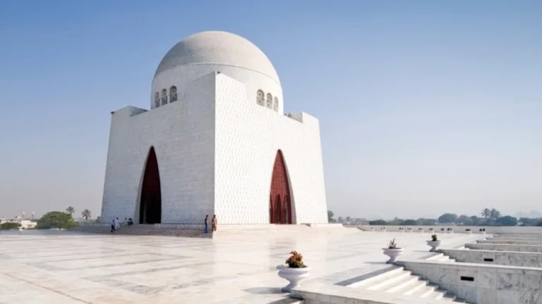 Famous Pakistani Personalities: 25 Icons Who Shaped the Nation