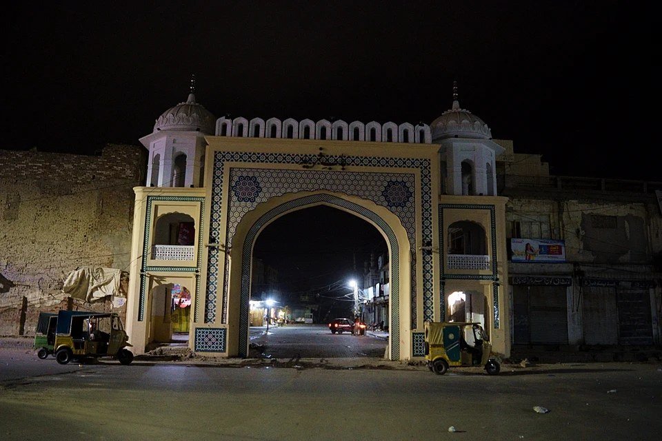 Fareed Gate, Bahawalpur: Why You Should Visit & When to Go | Explore Pakistan Fareed Gate, Bahawalpur: Why You Should Visit & When to Go | Explore Pakistan