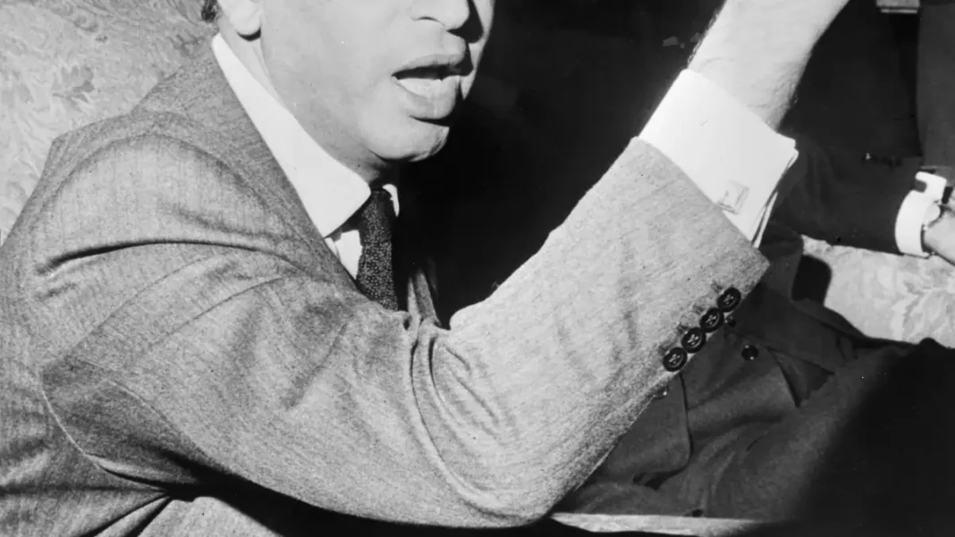First Elected Prime Minister of Pakistan: Zulfikar Ali Bhutto Zulfikar Ali Bhutto, first elected prime minister of Pakistan