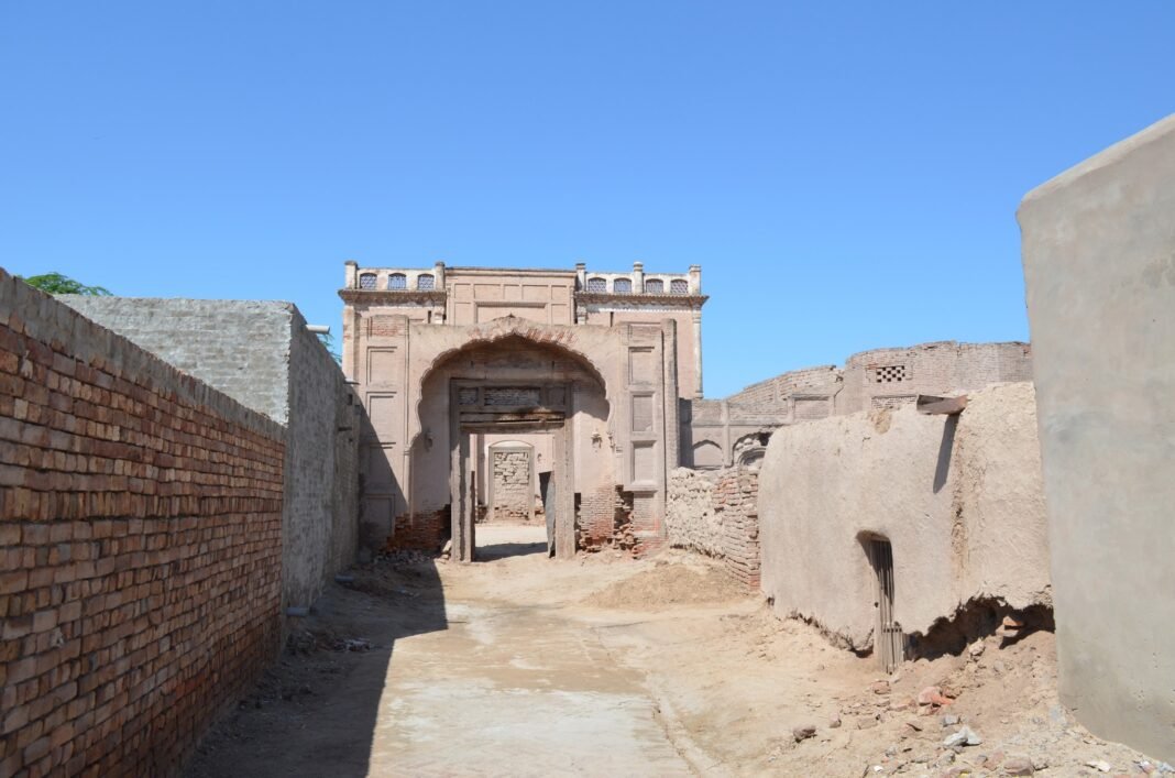 Gurdwara Nanaksar, Jhang: Why You Should Visit & When to Go | Explore Pakistan Gurdwara Nanaksar, Jhang: Why You Should Visit & When to Go | Explore Pakistan
