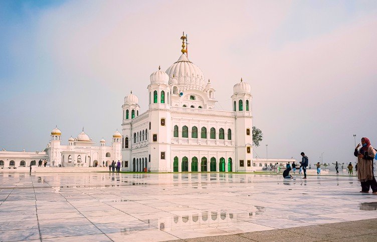 Gurdwara Tahli Sahib, Ghakka: Why You Should Visit & When to Go | Explore Pakistan Gurdwara Tahli Sahib, Ghakka: Why You Should Visit & When to Go | Explore Pakistan
