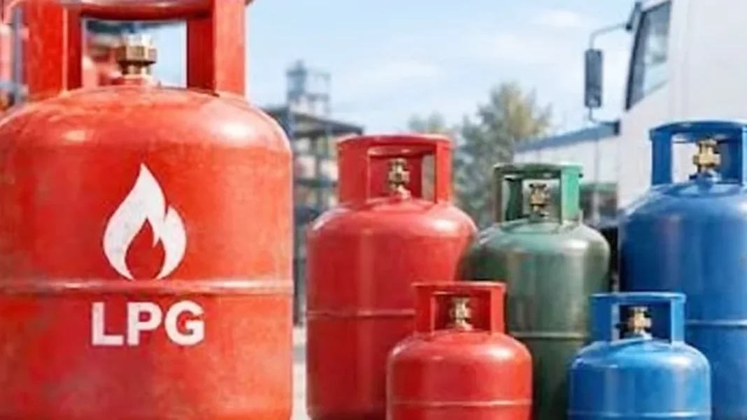 LPG Price Karachi: Rs550 per kg as Supply Squeez Bites LPG cylinders as the LPG price in Karachi reaches Rs550 per kg