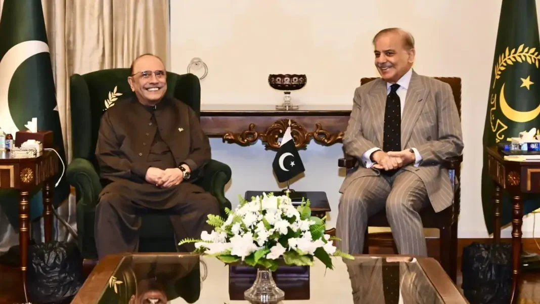 Shehbaz, Zardari Meet as Centre Weighs Emergency in Khyber Pakhtunkhwa Prime Minister Shehbaz Sharif meets President Asif Ali Zardari at Aiwan-e-Sadr to discuss the emergency in Khyber Pakhtunkhwa