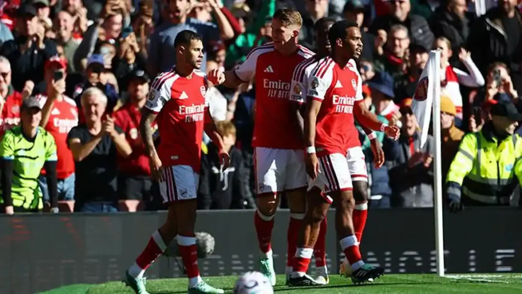Arsenal vs Leeds: Bruno Guimaraes celebrates the winning goal arsenal vs leeds: Arsenal players celebrate Bruno Guimaraes' winning goal at the Emirates