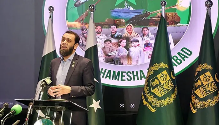 Ban on PTI May No Longer Be Needed After Governor’s Rule in K-P: Tarar Information Minister Attaullah Tarar speaks at a press conference. PTI ban governor's rule debate cools as minister walks back ban threat.