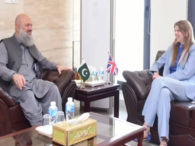 UK Proposes Long-Term Investment Partnership in Talks with Pakistan Jam Kamal Khan and Jane Marriott discuss long-term investment partnership at the commerce ministry