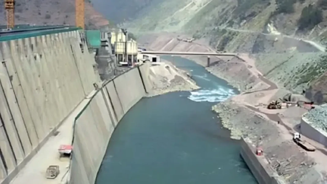 Mohmand Dam Cost Jumps 115% to Rs666bn as Rupee Fall Bites Mohmand Dam Cost Jumps 115% to Rs666bn as Rupee Fall Bites