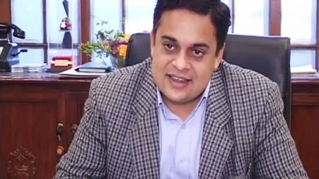 Cheema Asks ADB to Fast-Track ML-1 Railway, Secures $5.6b IsDB Backing in Bangkok Economic Affairs Minister Ahad Khan Cheema; ML-1 ADB financing talks at the Bangkok annual meetings