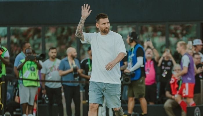 Lionel Messi Takes Control of Spanish Second-Division Club CD Eldense Lionel Messi Takes Control of Spanish Second-Division Club CD Eldense