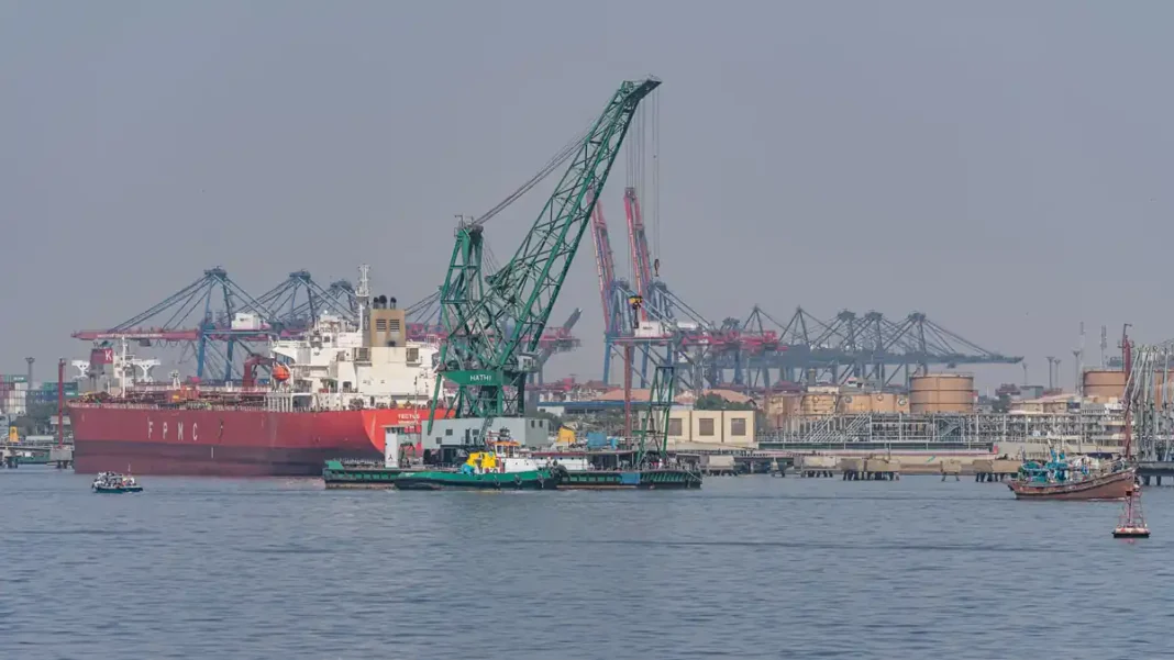 Pakistan Gulf Trade Gap Narrows 26pc in Quarter Cargo ship and cranes at Karachi port, Gulf trade gap