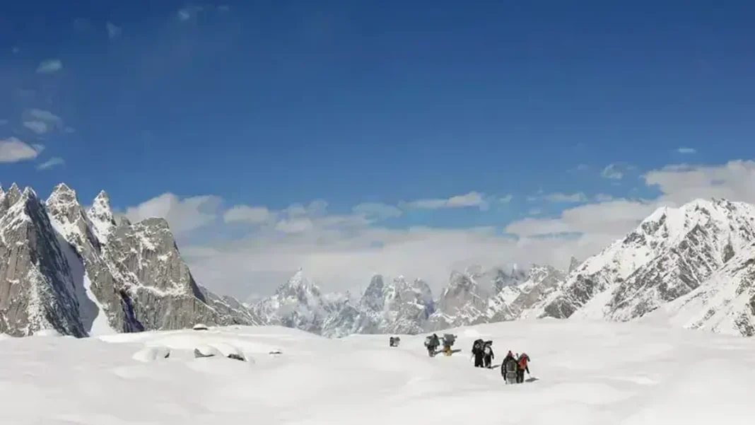 Gilgit-Baltistan Police Tighten Security for Chinese Nationals and Foreign Workers