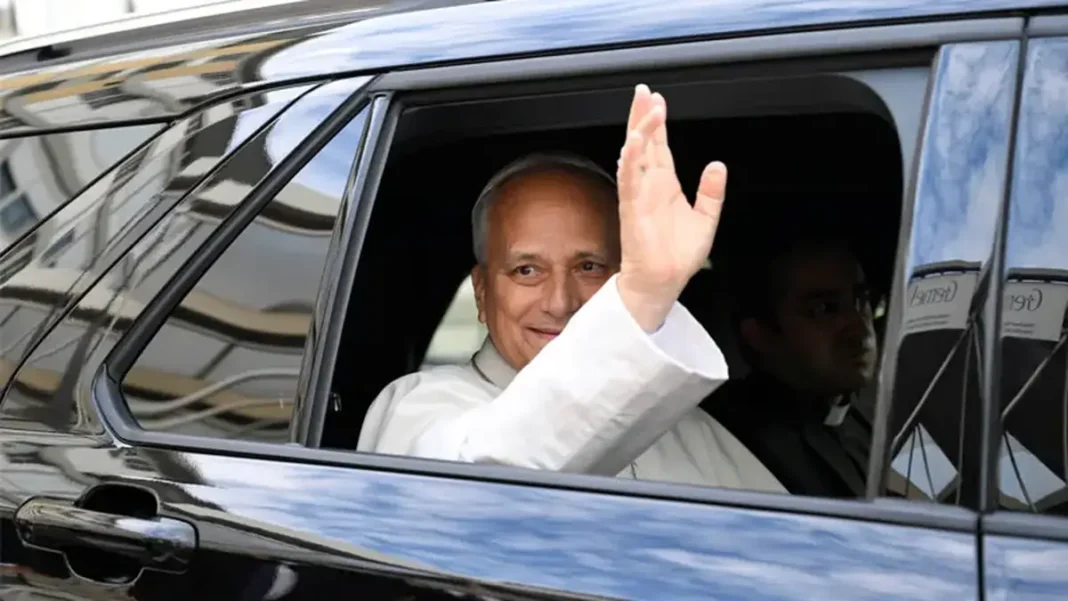 Pope Leo XIV Returns to Vatican After Lung Cancer Surgery, Will Lead Sunday Angelus Pope Leo XIV — the pontiff waves after being discharged from Rome's Gemelli hospital