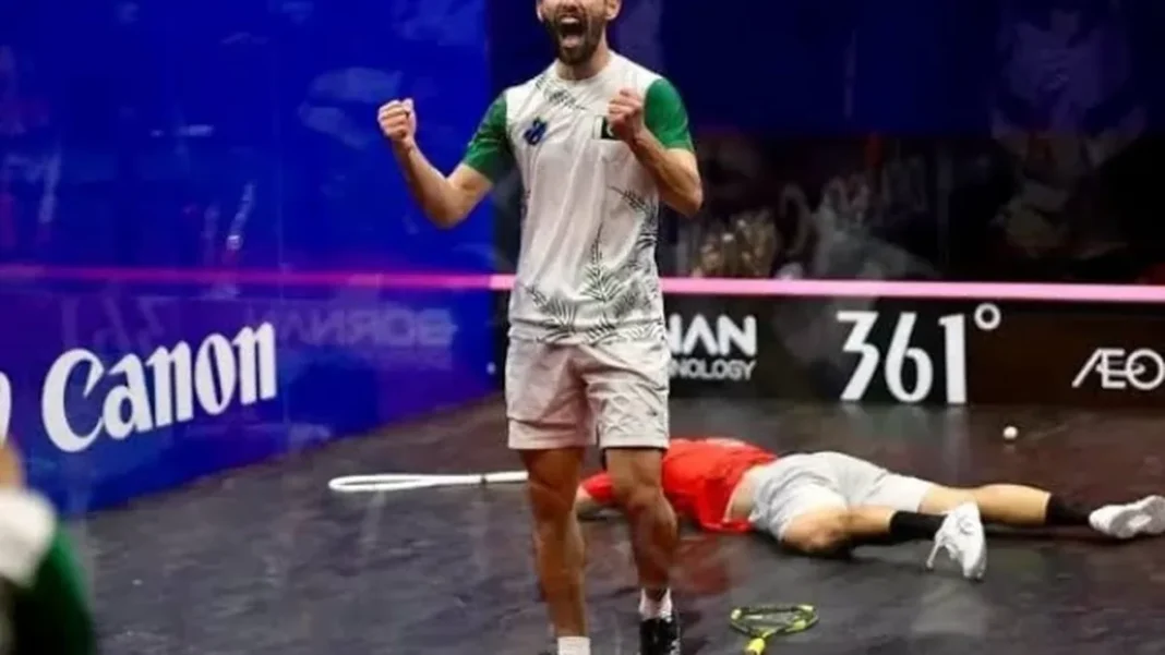 Asim Khan reaches Venus ABC Open quarter-finals after beating Syafiq Kamal Venus ABC Open: Pakistani player celebrates a point in Karachi