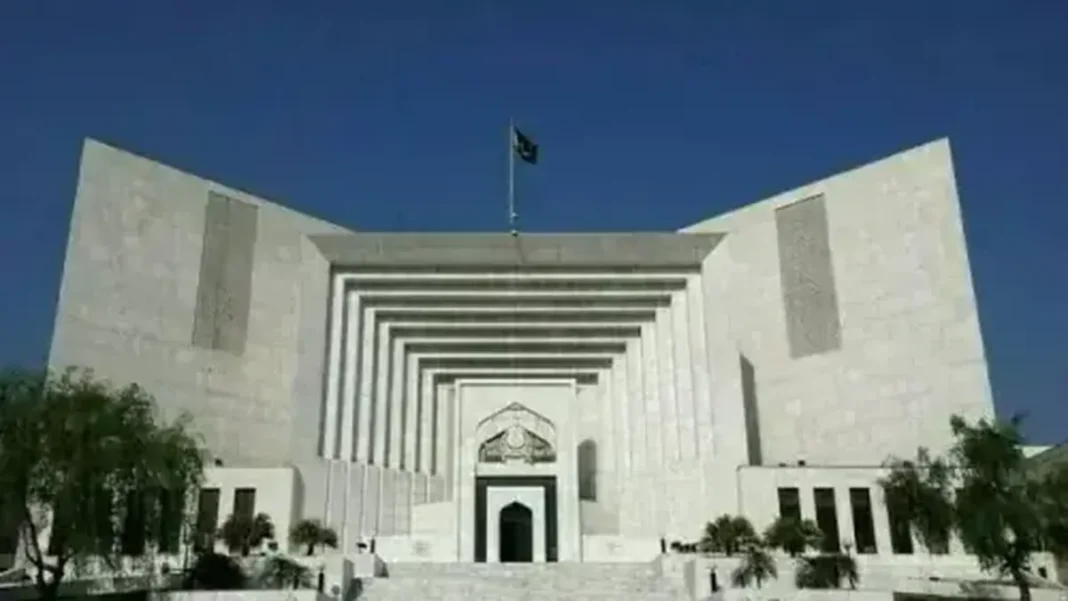 SC issues show cause notices to KP prisons chief, ACS over convict’s early release Supreme Court of Pakistan building; KP prisons officials face show cause notices