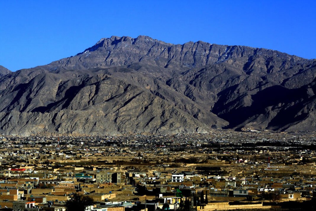 Abducted Kharan DC freed in Quetta after tribal elders intervene Quetta city view - abducted Kharan DC freed in Quetta after tribal elders intervene