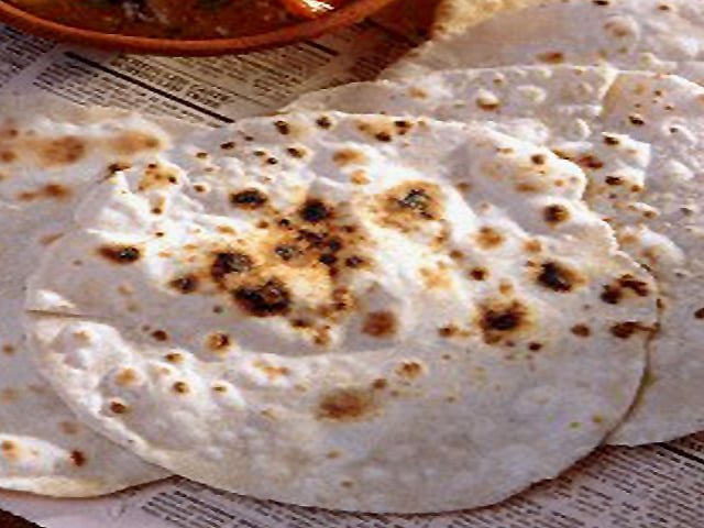 Flour Hits Rs3,300 for 20kg in Peshawar as Roti Sellers Charge Rs30 Flour Hits Rs3,300 for 20kg in Peshawar as Roti Sellers Charge Rs30