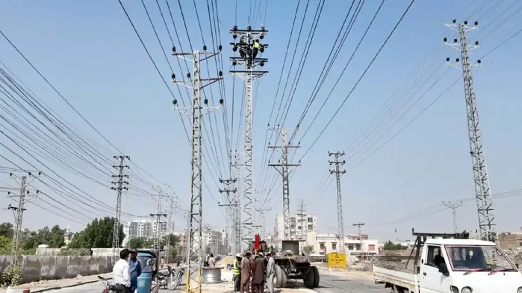 Hyderabad Road Poles to Go by Nov 10, DC Says
