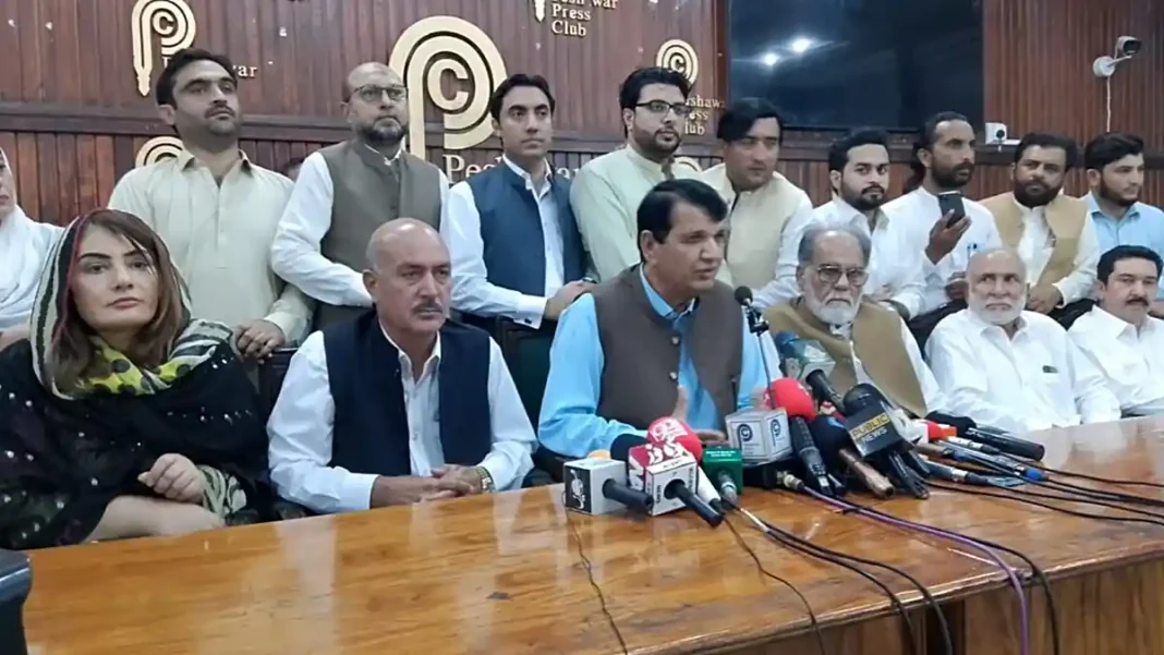 Amir Muqam Says Governor’s Rule Was Necessary to Restore Peace in KP Amir Muqam Says Governor’s Rule Was Necessary to Restore Peace in KP