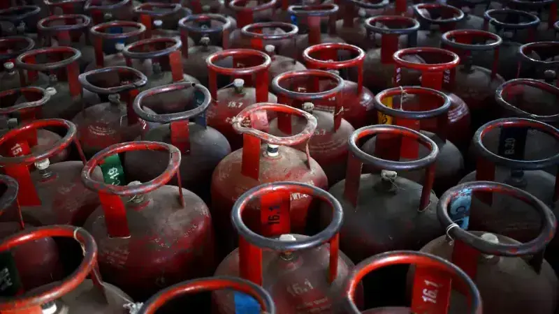 Twin Cities LPG Shortage Pushes Homes to Wood, Coal