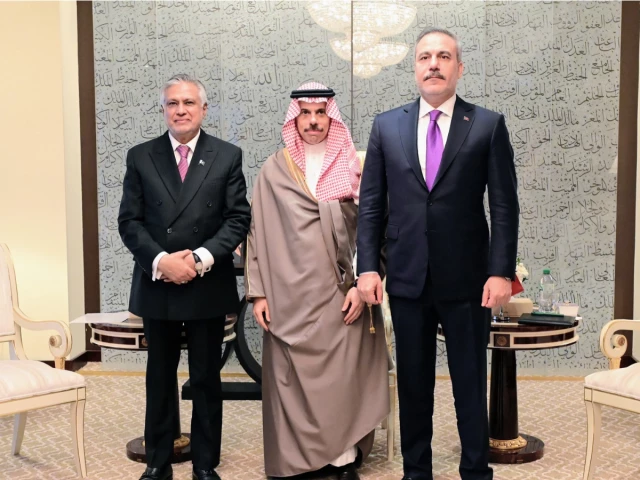 CDF Munir, FM Dar Head to Riyadh for Makkah Agreement Meeting Ishaq Dar with Saudi and Turkish foreign ministers in New York — Makkah Agreement meeting in Riyadh
