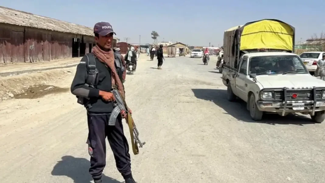 18 Workers Abducted From Khuzdar Marble Factory, One Shot in Leg Police officer on patrol in Balochistan after the Khuzdar marble factory abduction