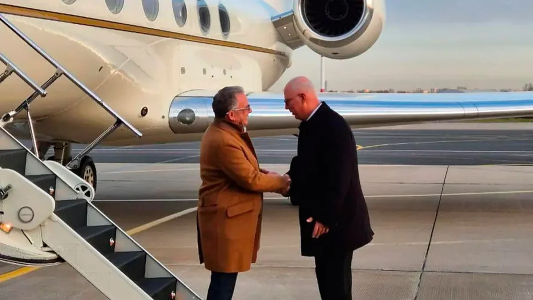 Witkoff meets Putin in St Petersburg as Russia frees US prisoner Stephen Hubbard Steve Witkoff meets Putin in St Petersburg for Ukraine peace talks