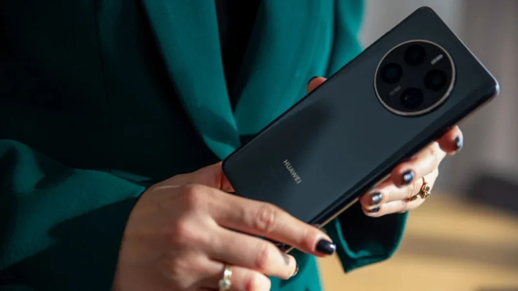 Huawei Reportedly Planning New Affordable Smartphone Brand ‘Starlight’ Huawei Starlight brand — a Huawei smartphone held by a user
