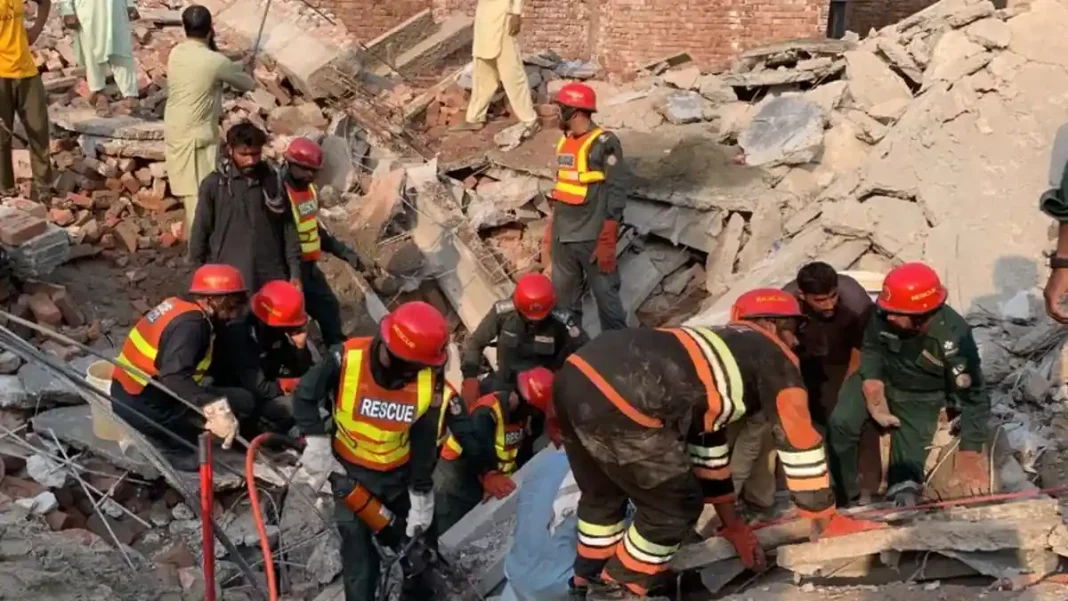 One Killed, Six Injured in Multan Plaza Roof Collapse