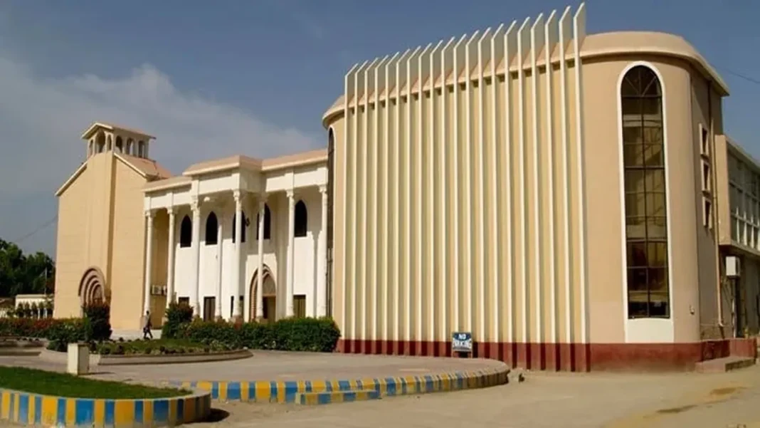 SALU Cancels 1,184 Fake LLB Degrees in Khairpur Crackdown Shah Abdul Latif University building in Khairpur after the fake LLB degrees cancellation