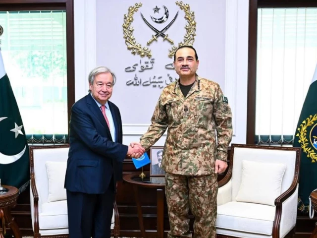 UN chief meets Field Marshal Munir at GHQ, hails Pakistan’s push for peaceful settlement of disputes Guterres-Munir meeting at GHQ Rawalpindi during the UN chief's farewell visit to Pakistan
